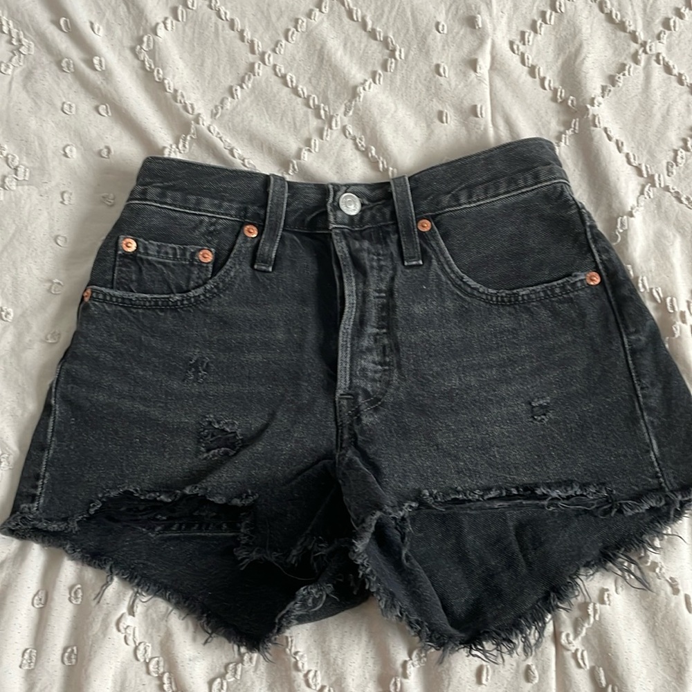 Women’s Levi’s size 24